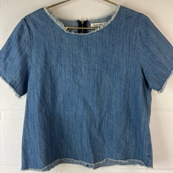 Hippie Laundry Raw Hem Chambray Top, Medium - Picture 2 of 5